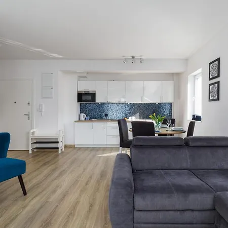 Strzelecka Apartment Center of Kołobrzeg by Noclegi Renters-3